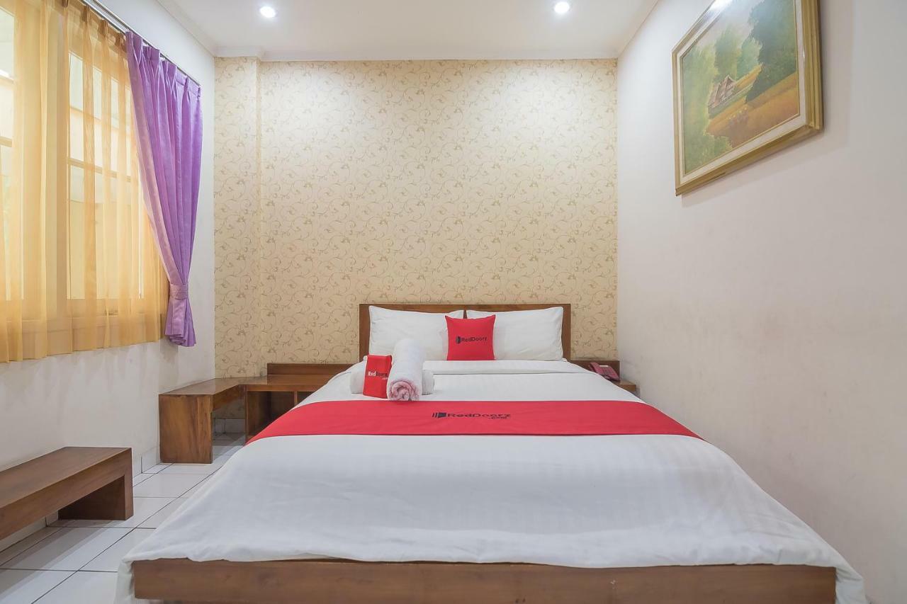 Reddoorz Near Setrasari Mall 2 Bandung Buitenkant foto