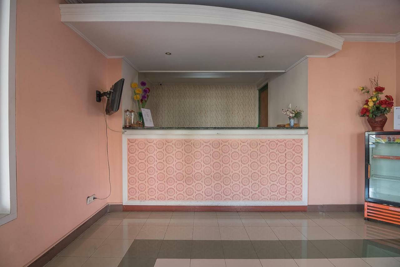 Reddoorz Near Setrasari Mall 2 Bandung Buitenkant foto