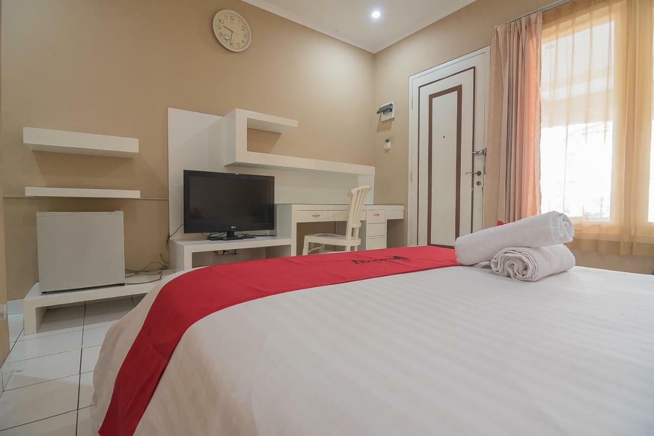 Reddoorz Near Setrasari Mall 2 Bandung Buitenkant foto