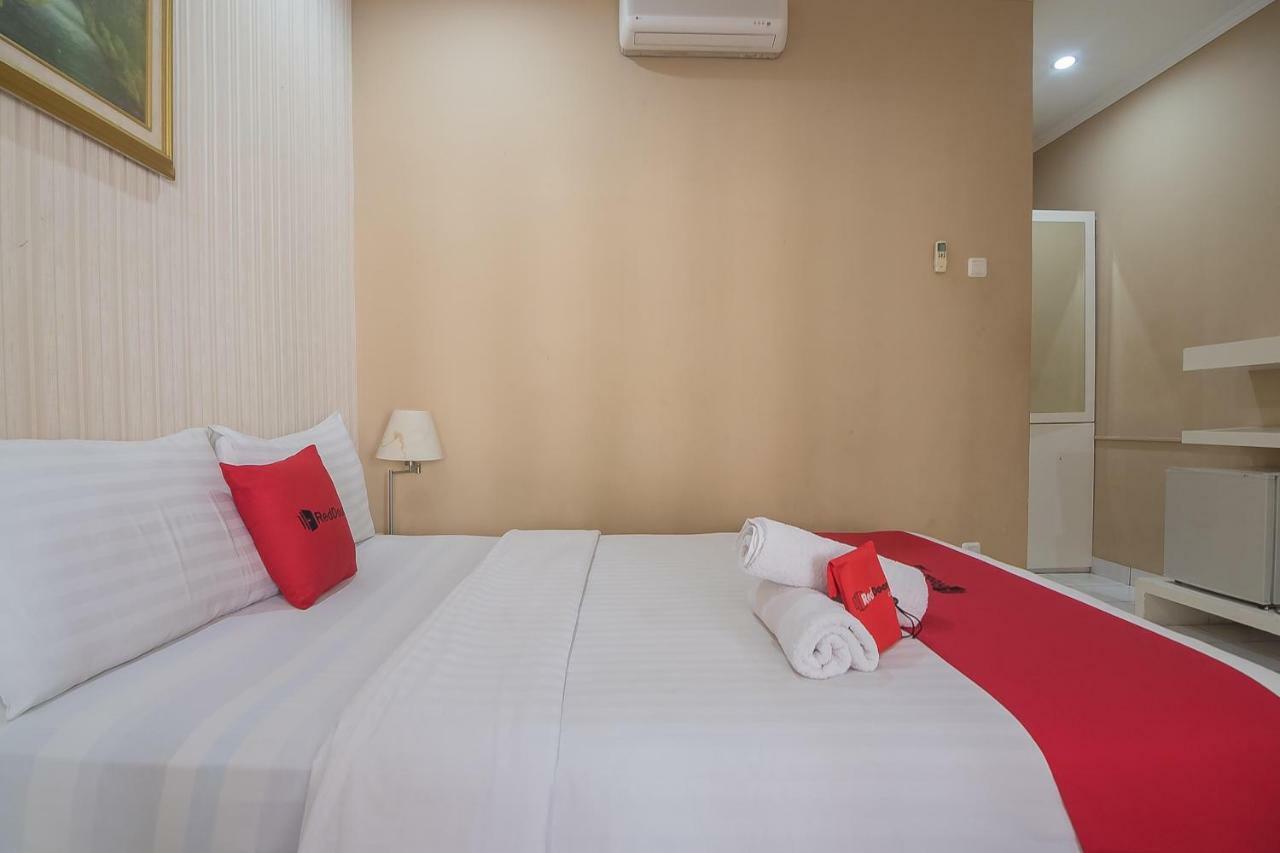 Reddoorz Near Setrasari Mall 2 Bandung Buitenkant foto